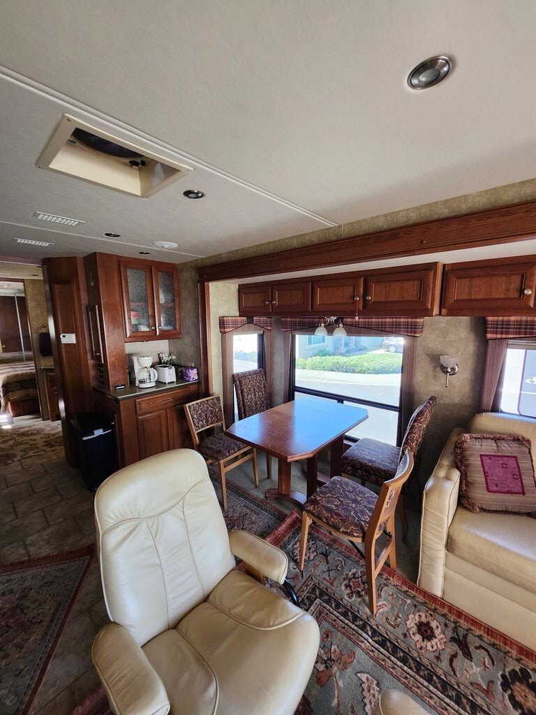 2006 Country Coach Inspire 360 Class A Motorhome
