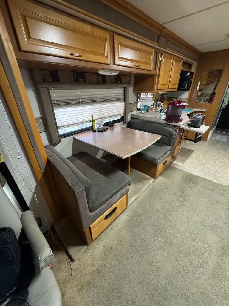 2006 Fleetwood Expedition Class A Motorhome