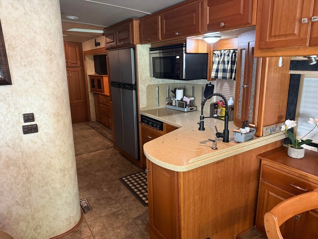 2009 Winnebago Journey Motorized Class A