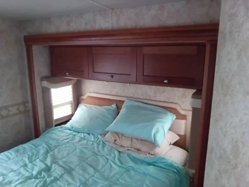 2010 Itasca Cambria Class C Motorhome