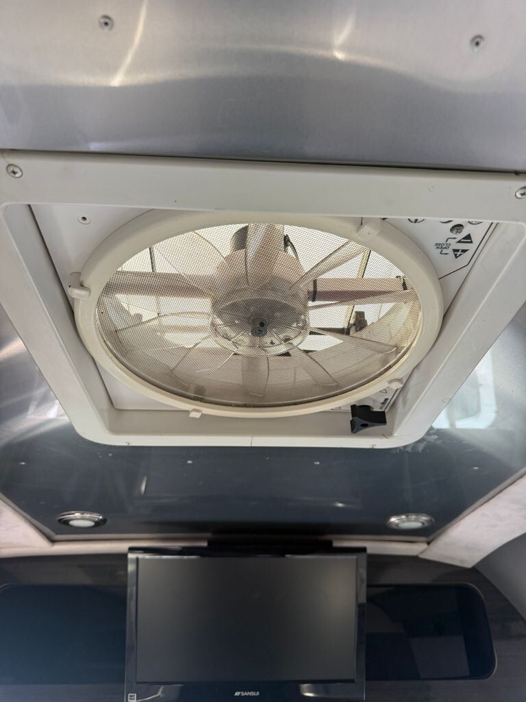 2010 Mercedes-Benz Sprinter Class B Motorhome