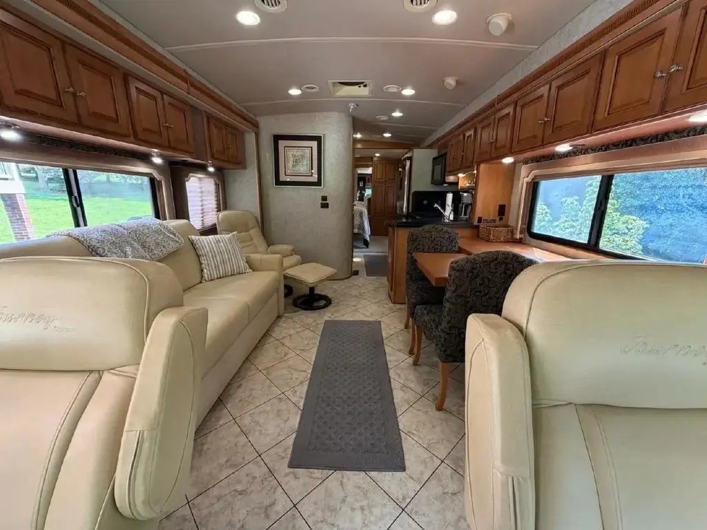 2010 Winnebago Journey Express Motorized Class A