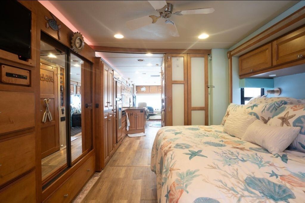 2013 Itasca Suncruiser Class A Motorhome