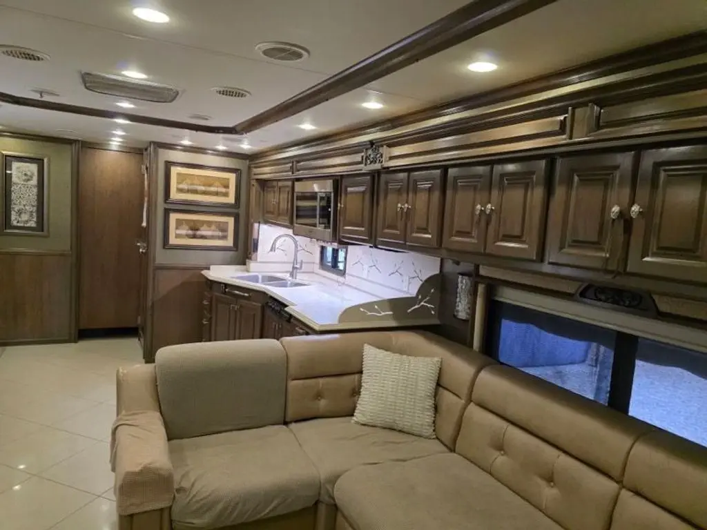 2013 Tiffin Motorhomes Phaeton Class A Motorhome