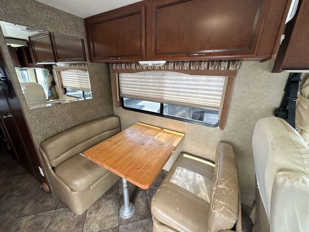 2014 Thor Motor Coach ACE