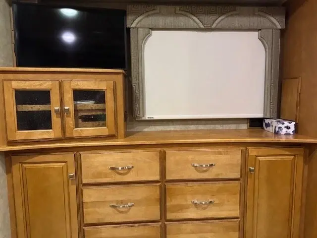 2014 Winnebago Adventurer Motorized Class A