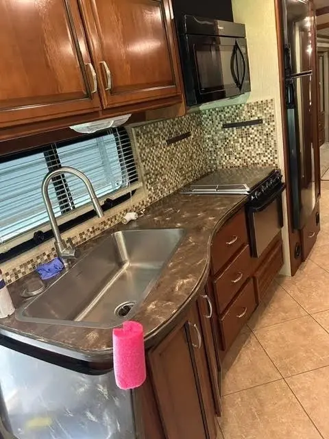 2015 Fleetwood Bounder Classic Motorized Class A