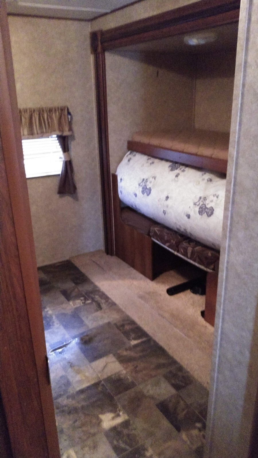 2015 PRIME TIME Freedom Express Ultra-Lite Travel Trailer
