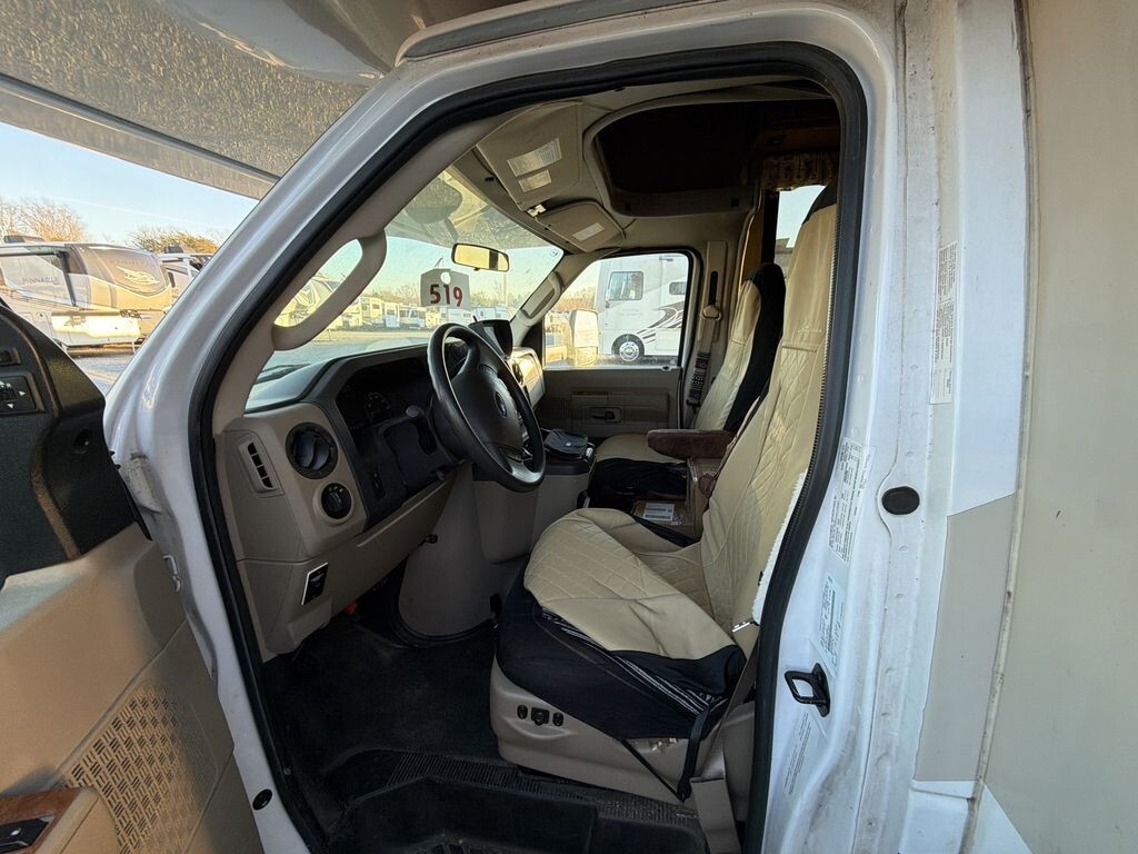 2015 Thor Motor Coach Chateau