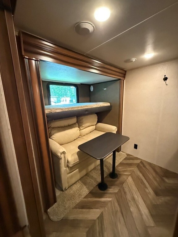 2016 Jayco North Point Fifth Wheel