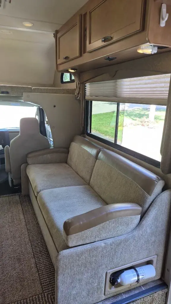 2016 Thor Motor Coach Freedom Elite Class C Motorhome