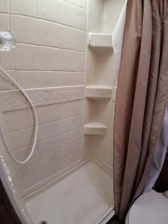 2016 Thor Motor Coach Freedom Elite Motorized Class C