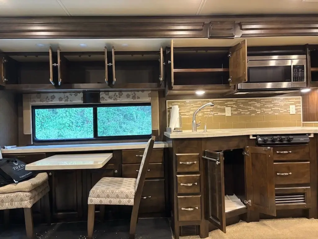 2016 Tiffin Motorhomes Allegro Red Class A Motorhome