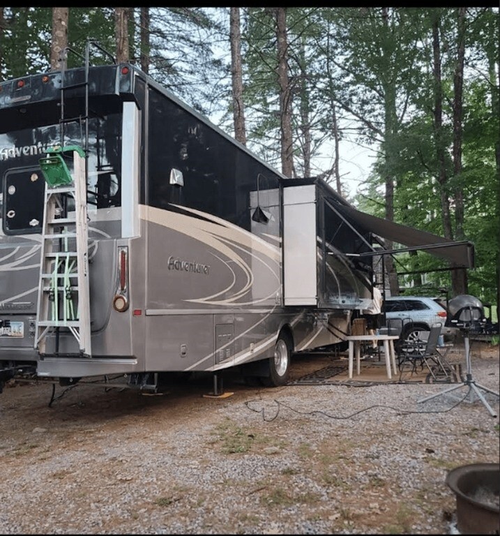 2016 Winnebago Adventurer Motorized Class A