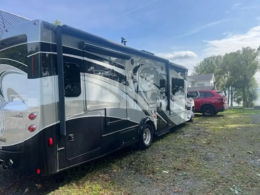2016 Winnebago Itasca Cambria Class C Motorhome