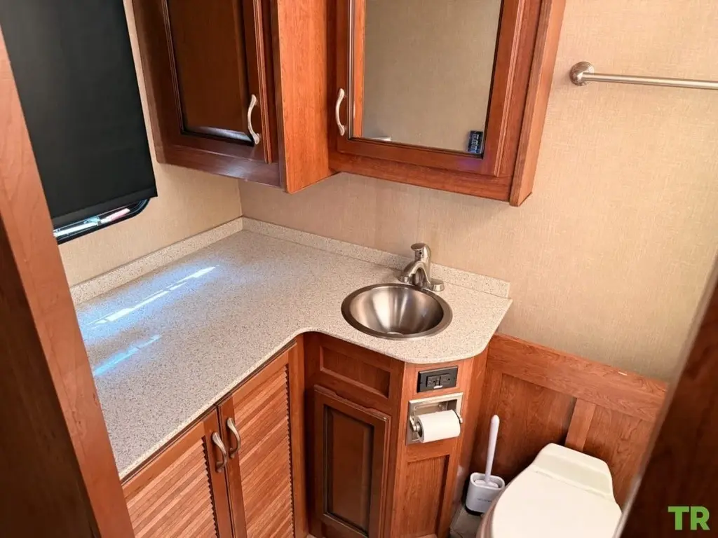2017 Fleetwood Bounder Motorized Class A
