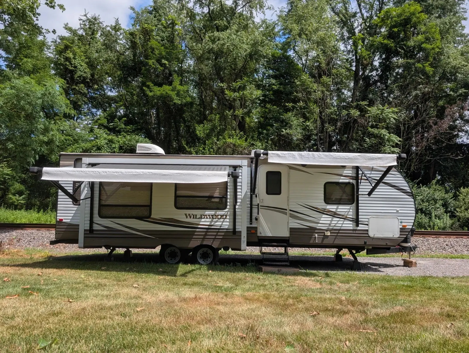 2017 Forest River WILDWOOD (WDT27REIS) TRAVEL TRAILER