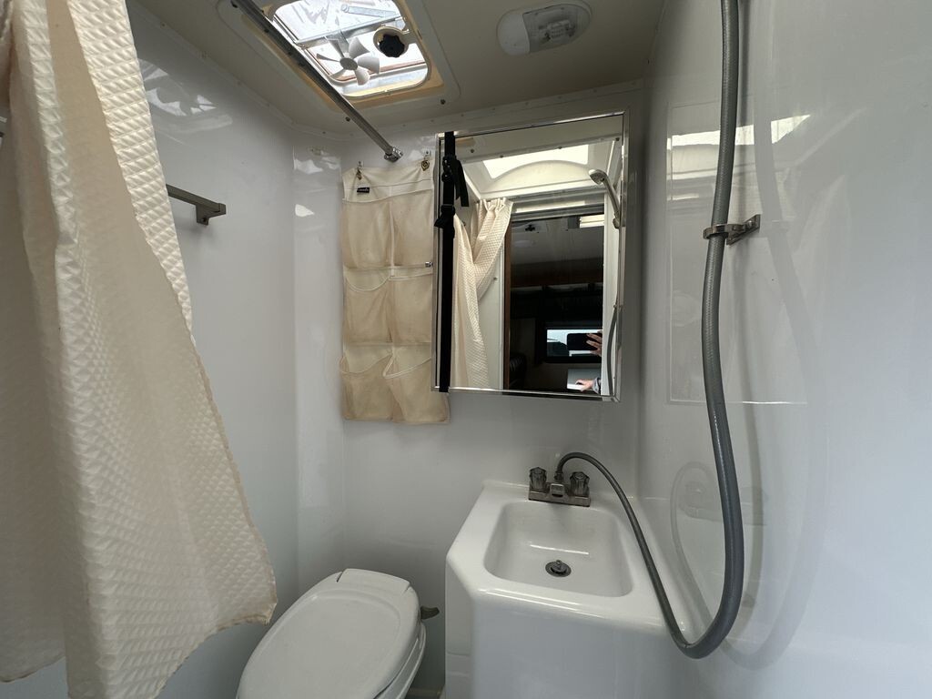 2017 Lance Lance Truck Camper