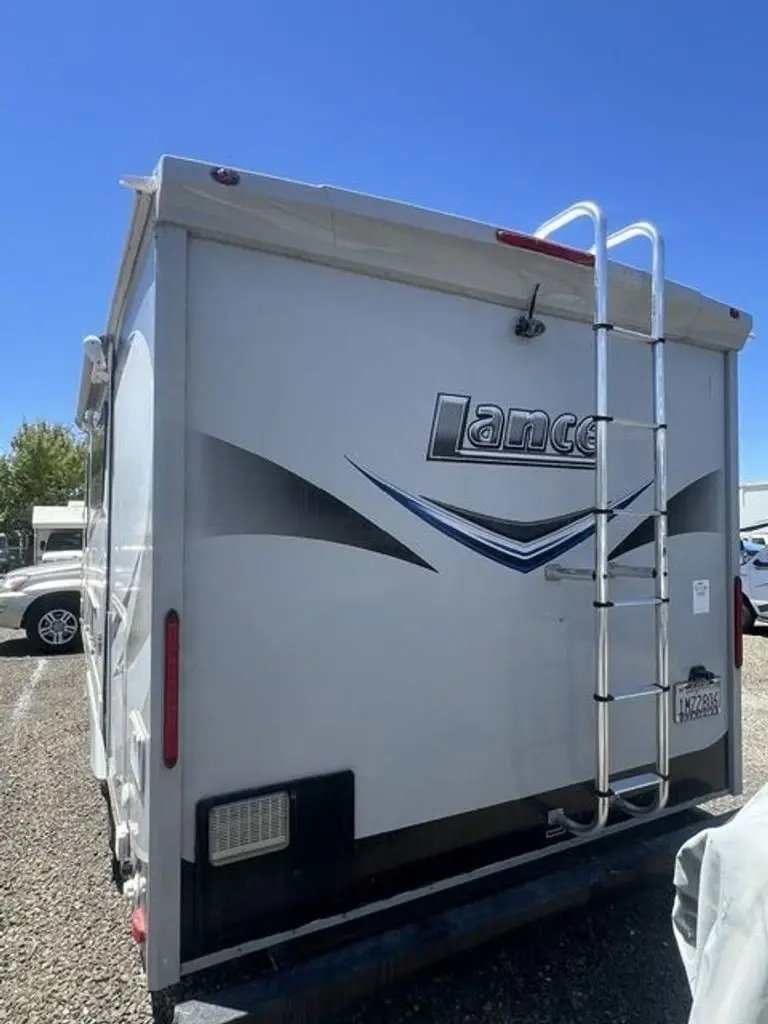 2017 Lance Travel Trailer Travel Trailer