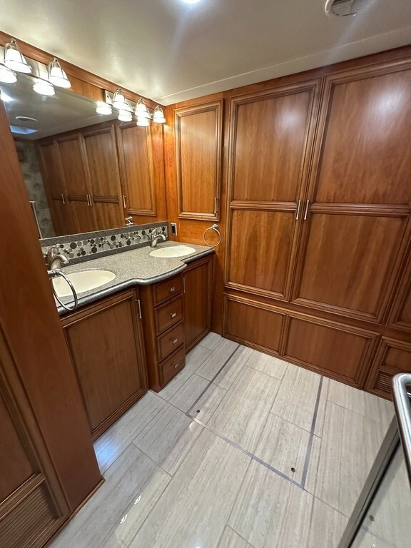 2017 Newmar Ventana Motorized Class A