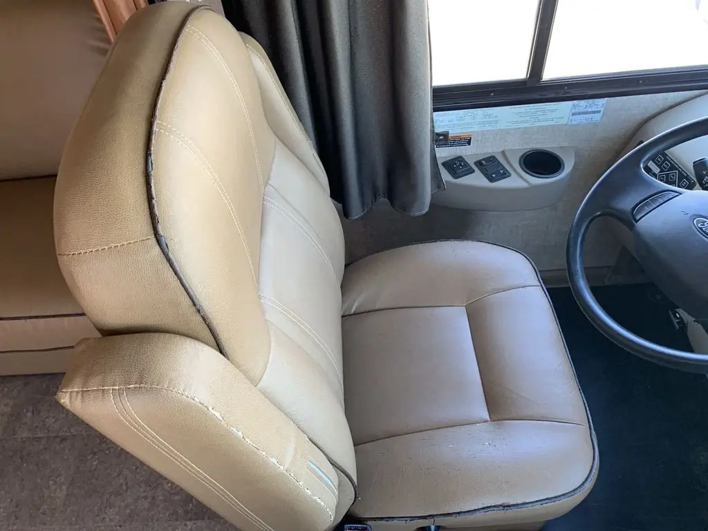2017 Winnebago Sunstar
