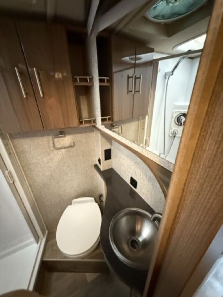 2017 Winnebago Via Class A Motorhome