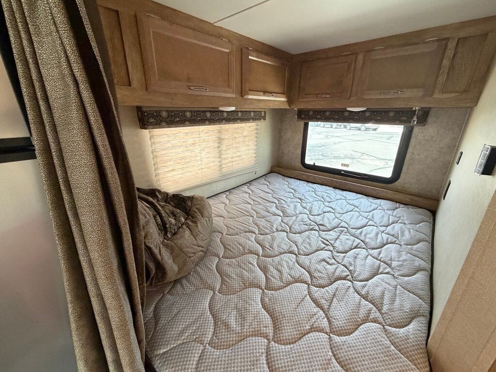2018 Gulf Stream Conquest Class C Motorhome