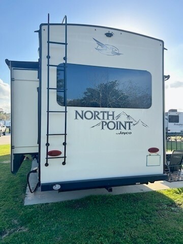 2018 Jayco North Point Fifth Wheel
