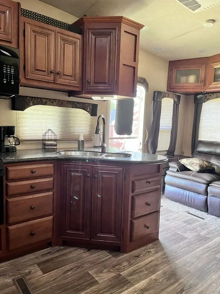 2018 Northwood Arctic Fox Silver Fox Travel Trailer