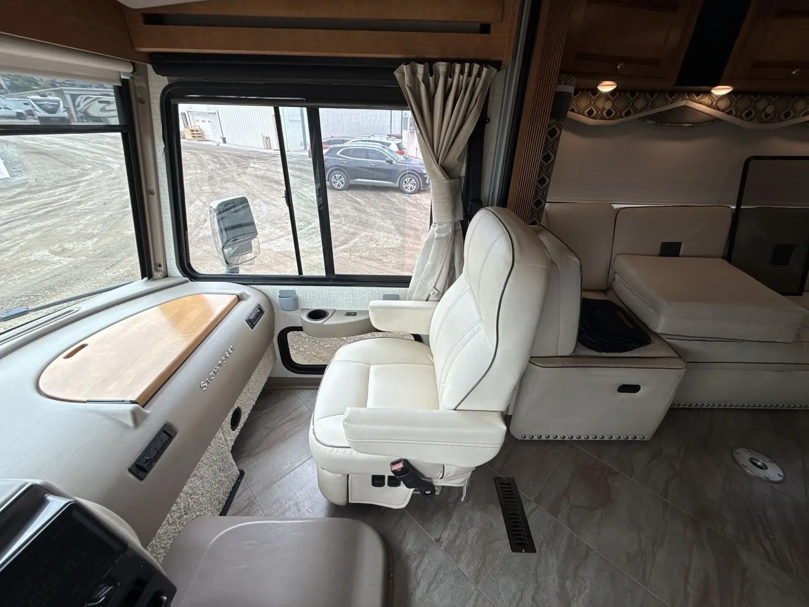 2018 Winnebago Sightseer