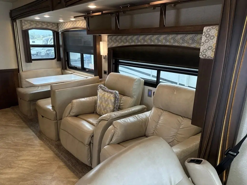 2019 Newmar Canyon Star