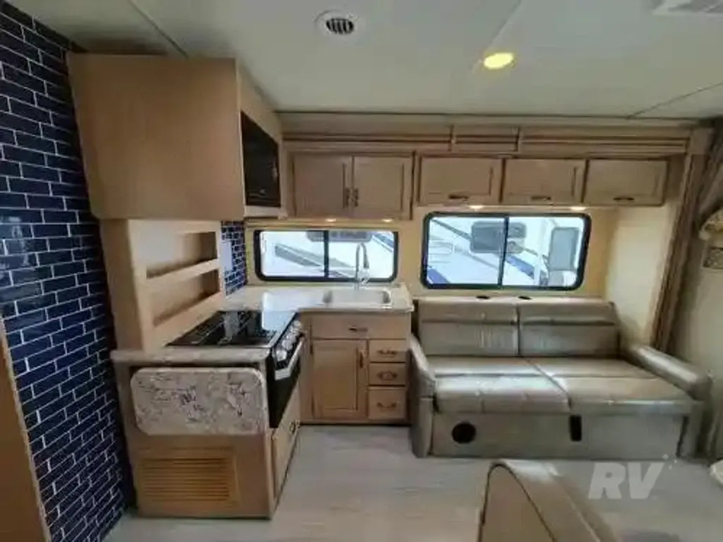 2019 Thor Motor Coach Daybreak Class C Motorhome