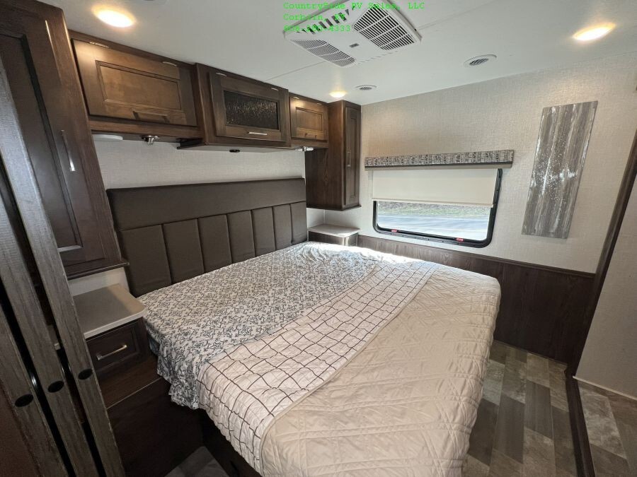 2020 Coachmen Mirada 32SS Motor Home