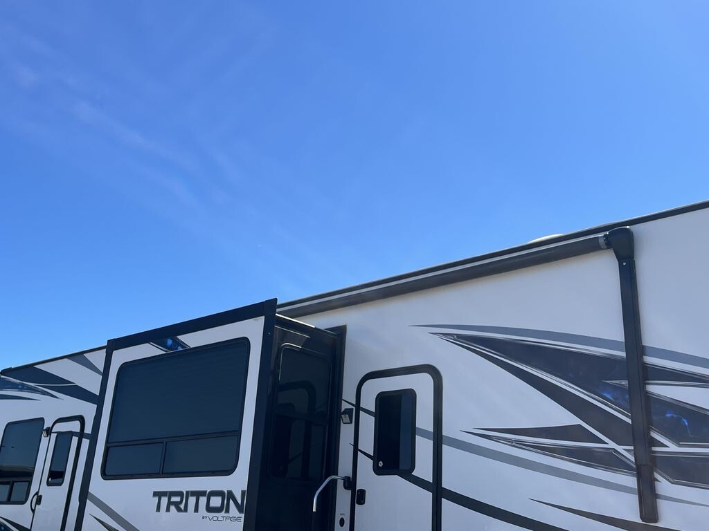 2020 Dutchmen Voltage Triton