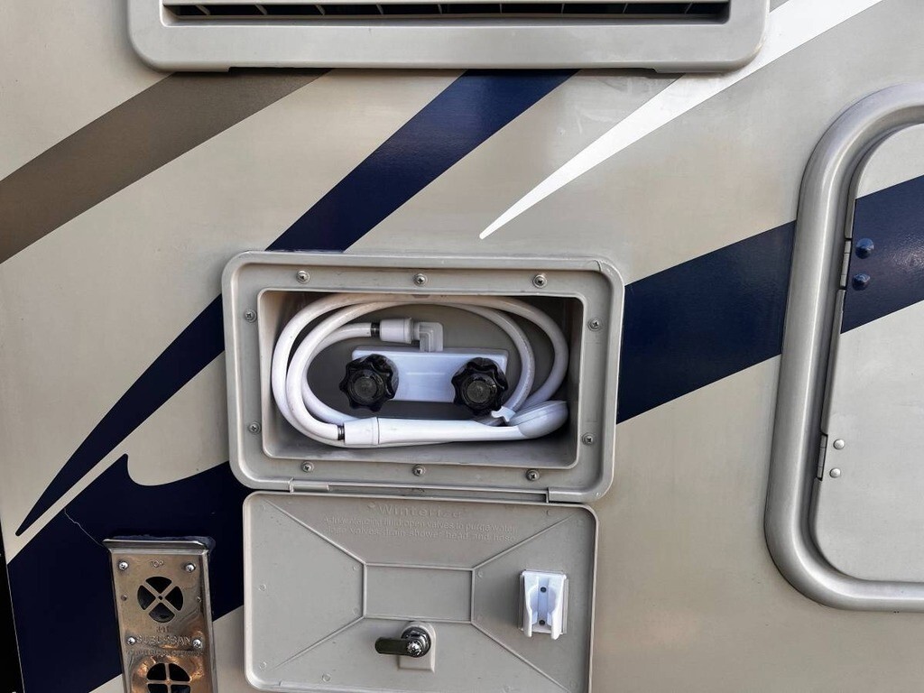 2021 Thor Motor Coach Gemini RUV Motorized Class C