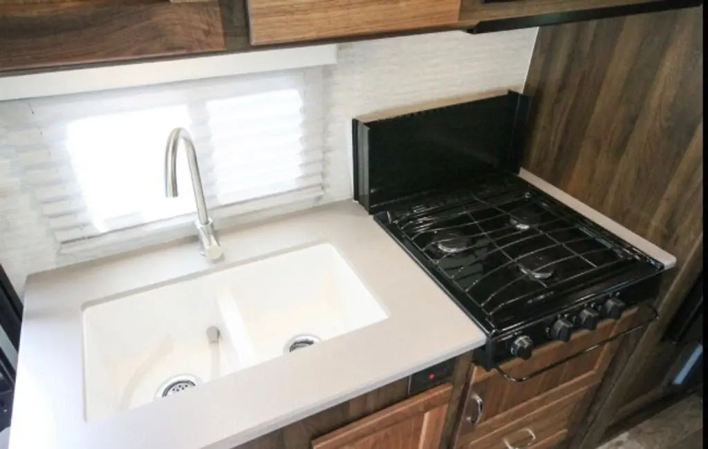 2021 Winnebago Outlook Class C Motorhome