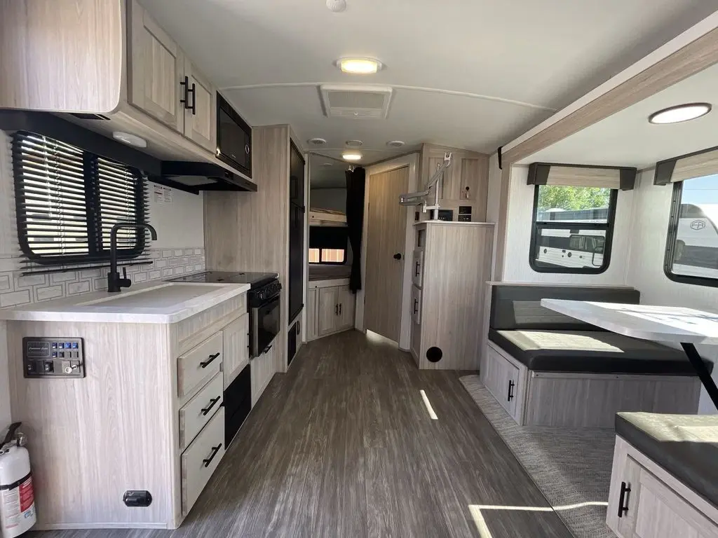 2022 Cruiser RV Twilight Signature