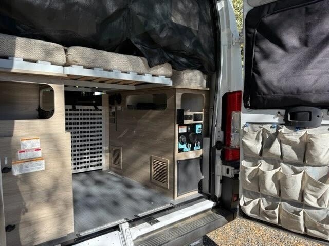 2022 Winnebago Solis Pocket Motorized Class B