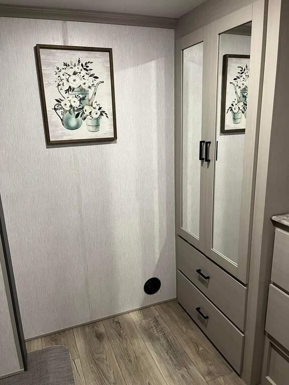 2023 Forest River Wildwood Heritage Glen Fifth Wheel