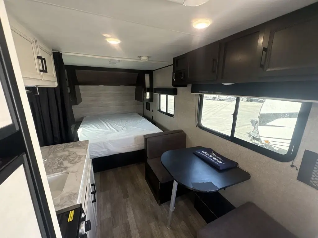 2023 Jayco Jay Flight SLX