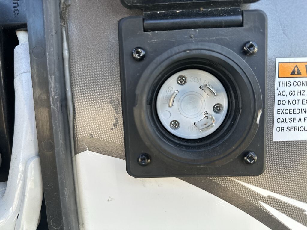 2023 Lance Lance Truck Camper