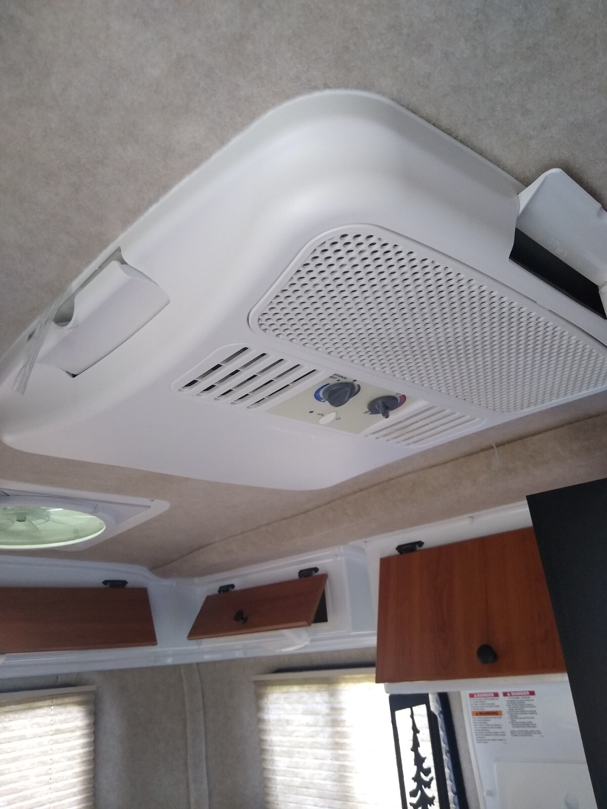 2024 Scamp SCAMP 13' Layout #2 travel trailer