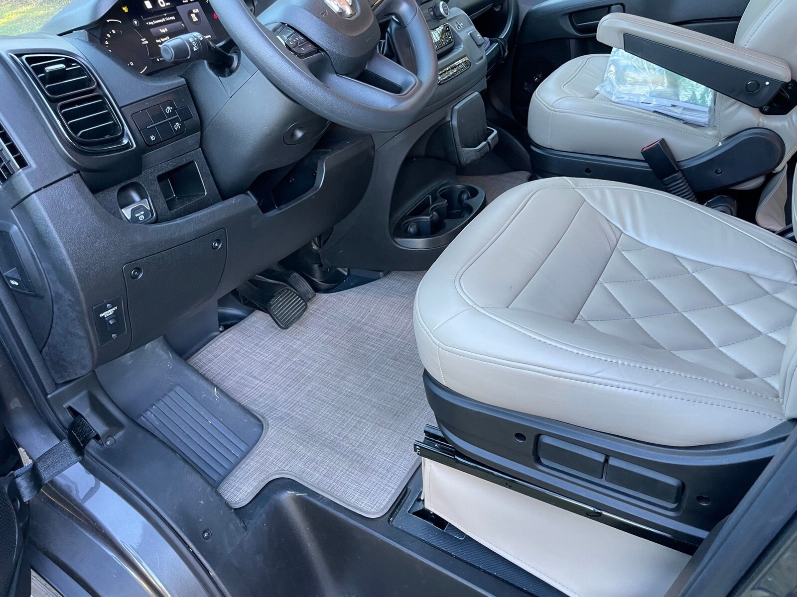 2024 Thor Tellaro 20L