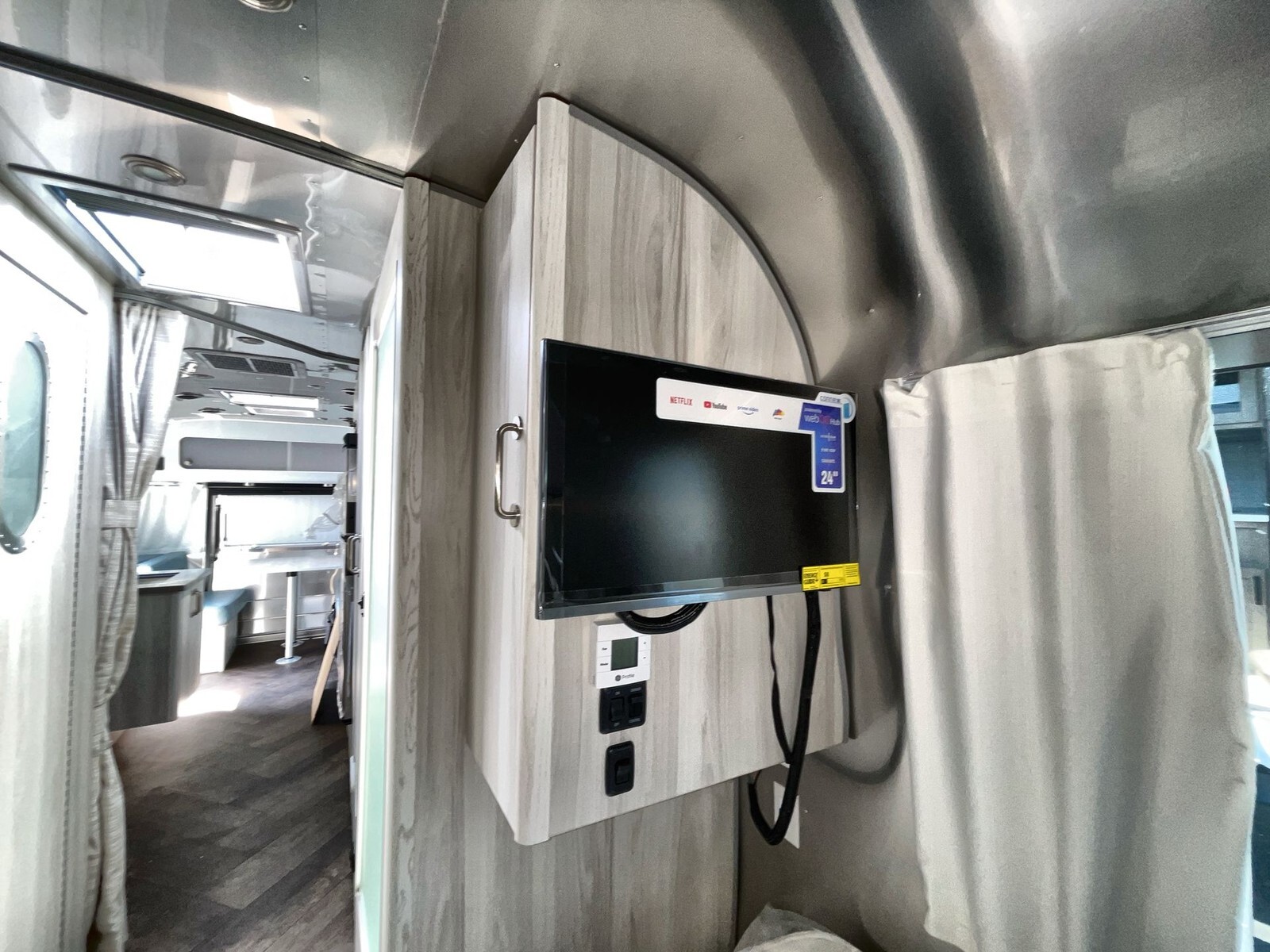 2025 Airstream International