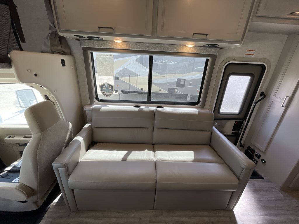 2025 Thor Motor Coach Four Winds
