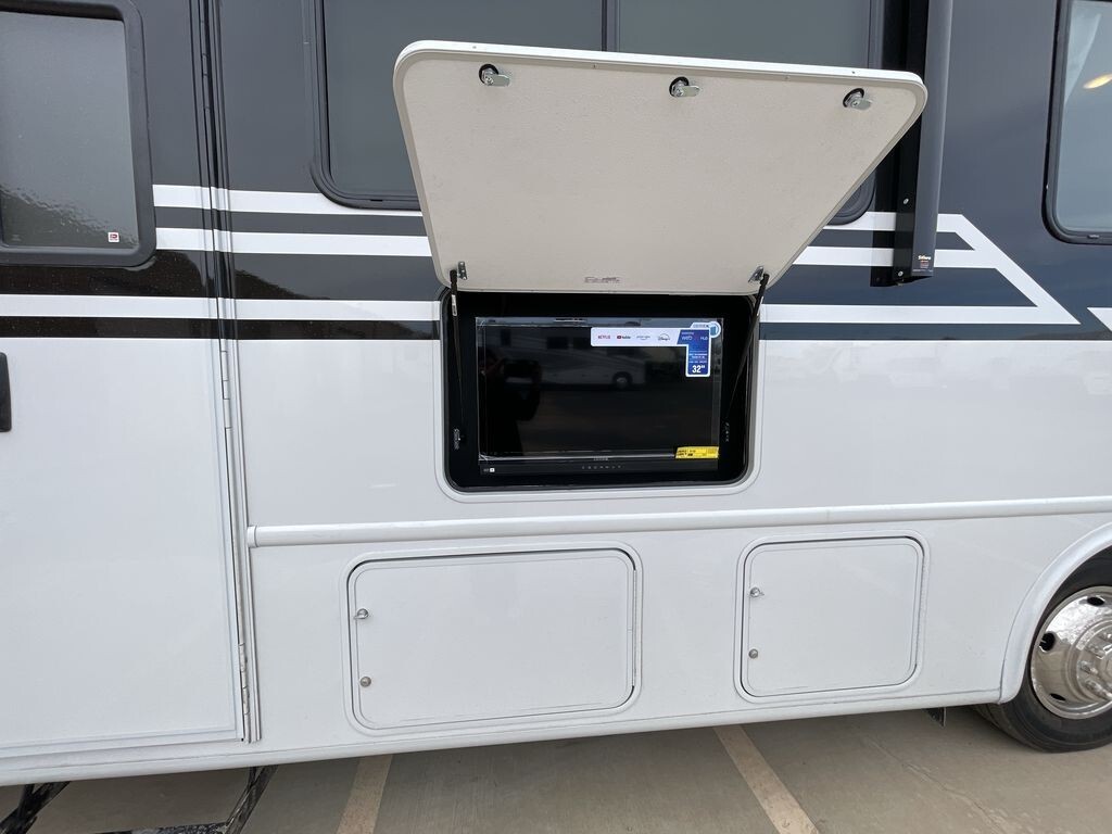 2026 Thor Motor Coach Resonate