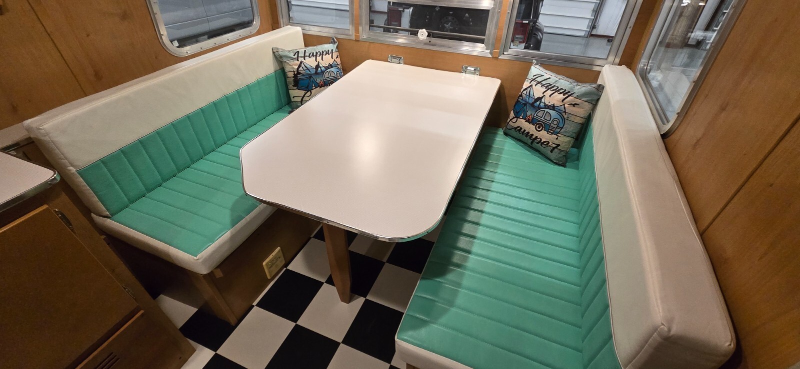 2015 Shasta Vintage Re-Issue Airflyte Travel Trailer