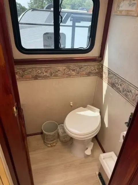 2000 Airstream Land Yacht Motorized Class A