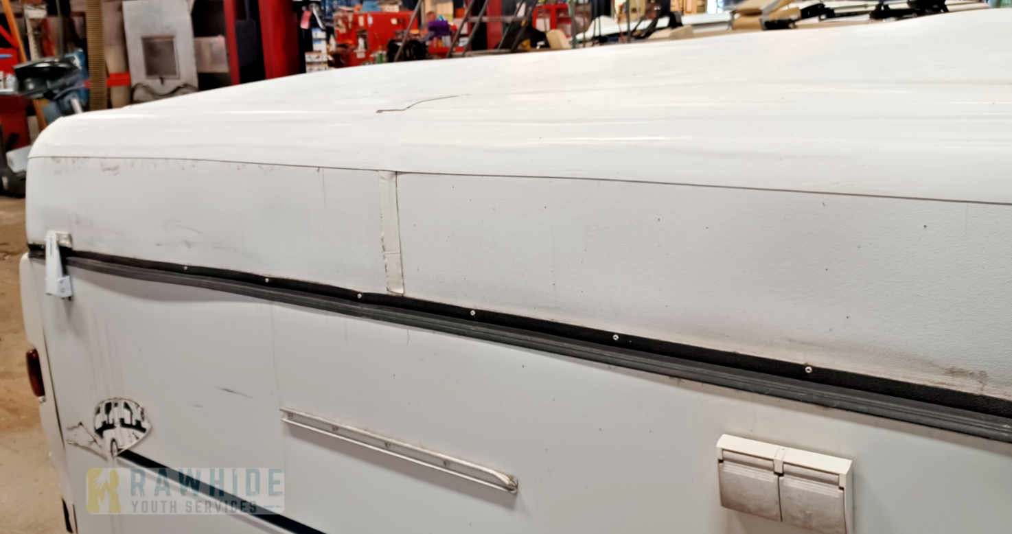 2000 Coleman Fleetwood