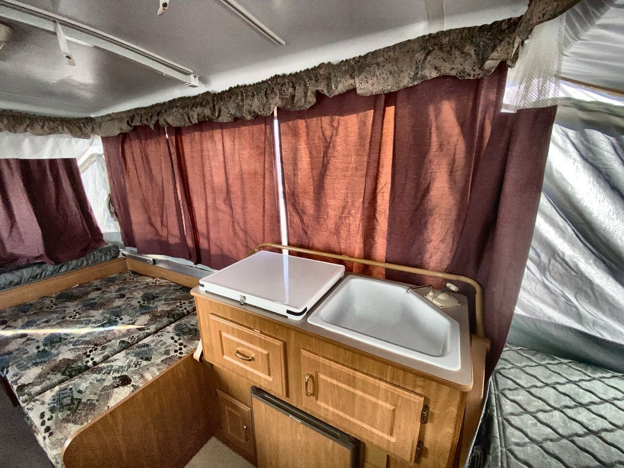 2002 Dutchmen COLEMAN POPUP